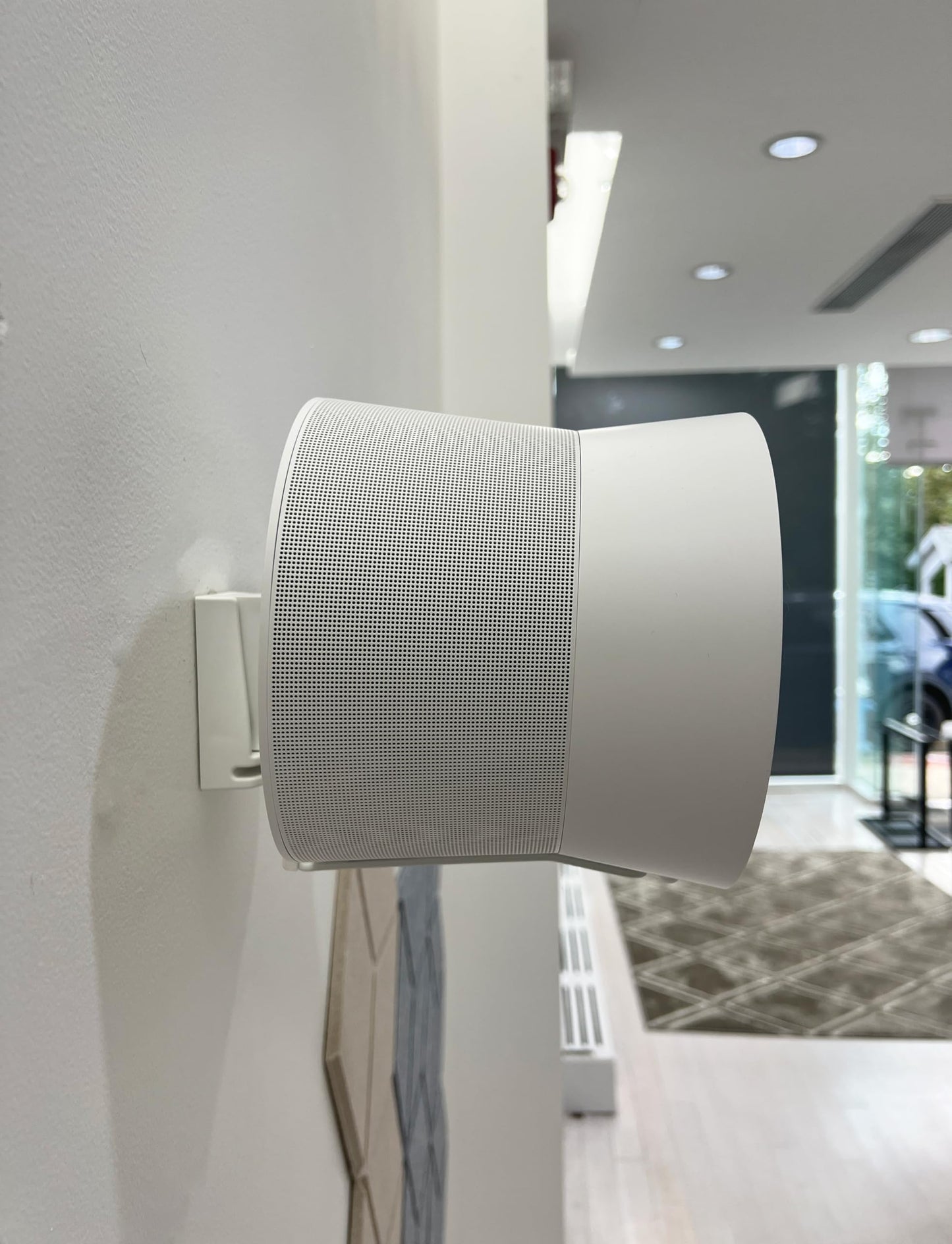 ynVISION.DESIGN Adjustable Wall Mount Compatible with Sonos ERA 300 Speaker White