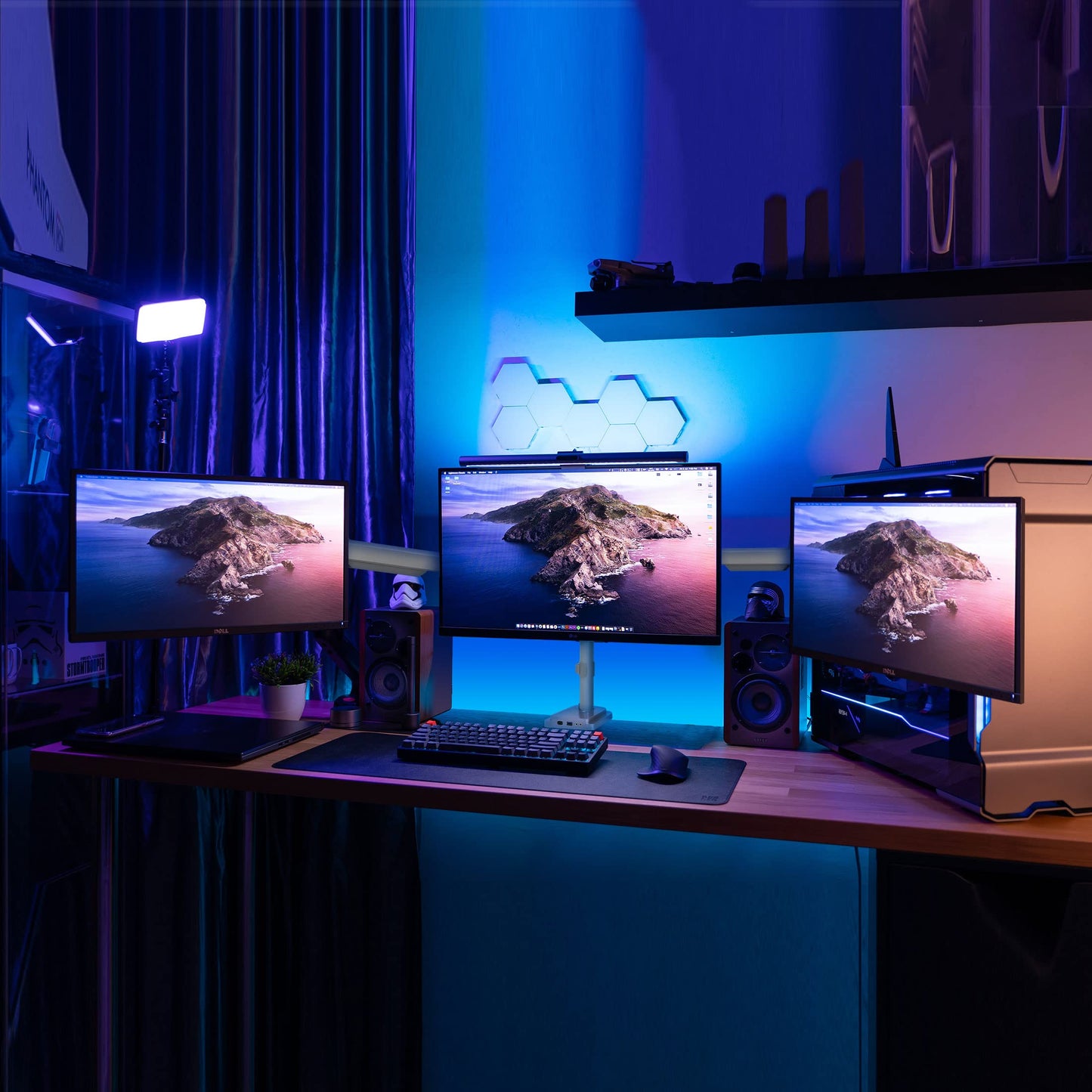 Mount-It! Triple Monitor Mount with Gas Spring Arms, Fits 24-32 Inch Screens, USB & Audio Ports, Full Motion Desk Stand with Tilt, Swivel & Rotation