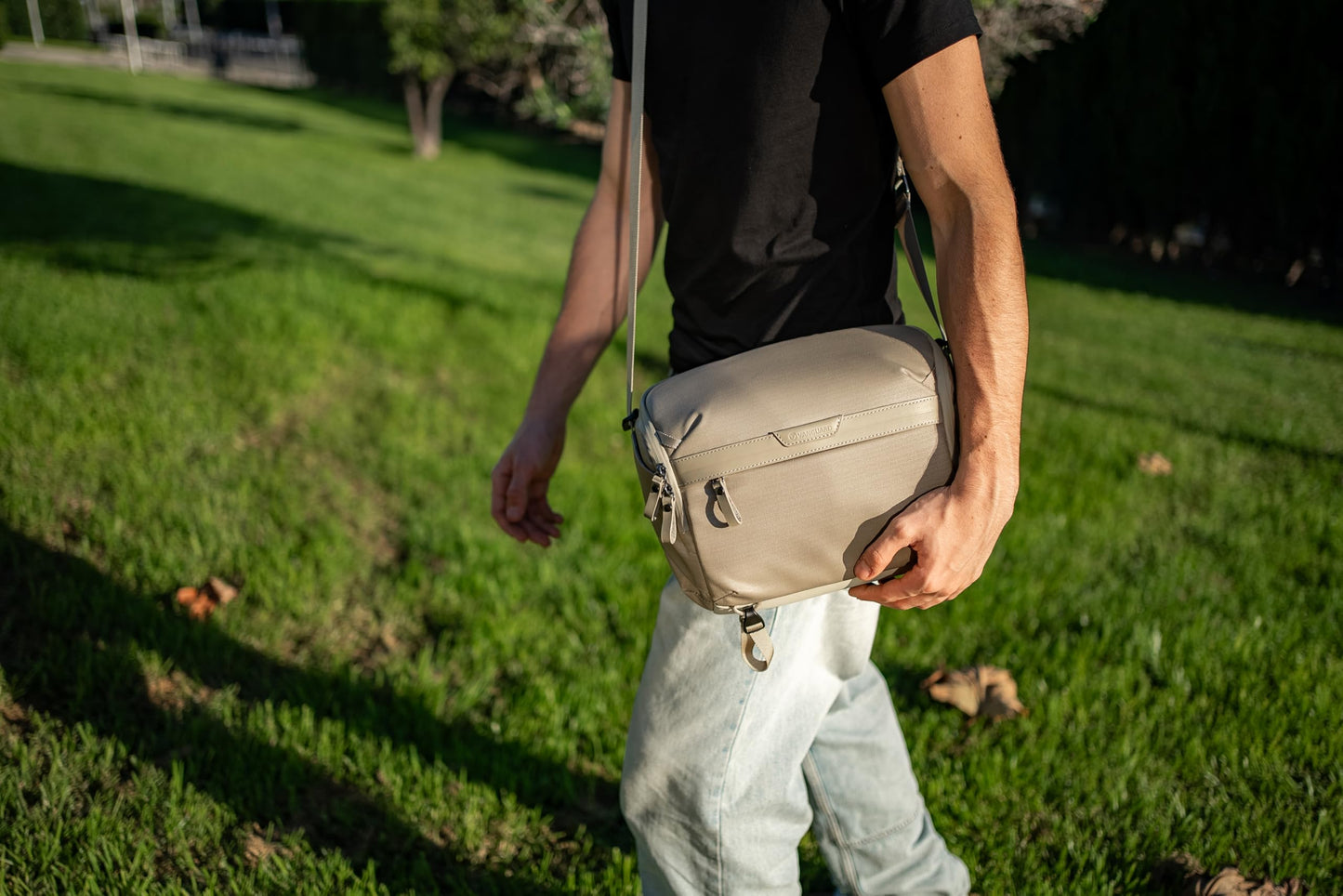 Vanguard VEO Metro S7L Camera Shoulder Bag, Cream