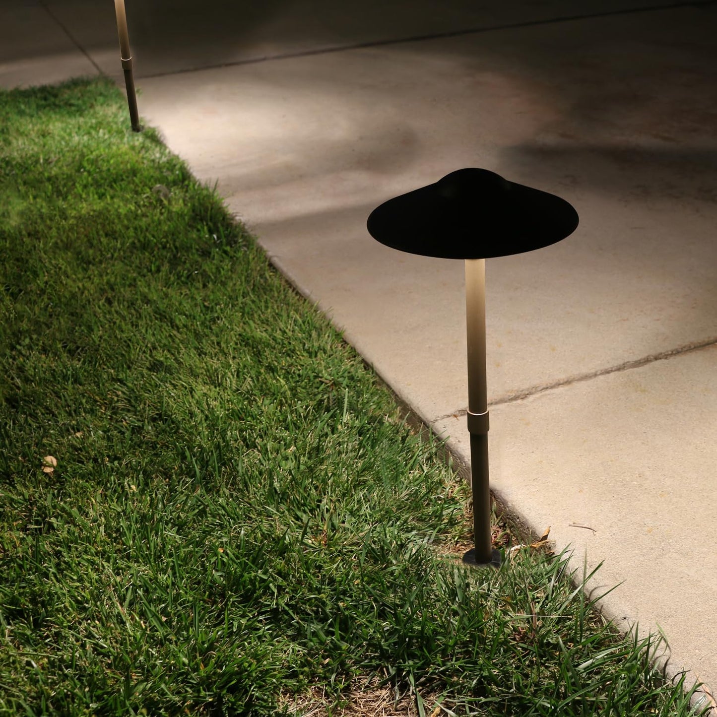 Lumina Lighting® 3W Landscape Lighting 12V Landscape Lights Low Voltage Landscape Path Lights Warm White Waterproof Outdoor Replaceable G4 LED Bulb