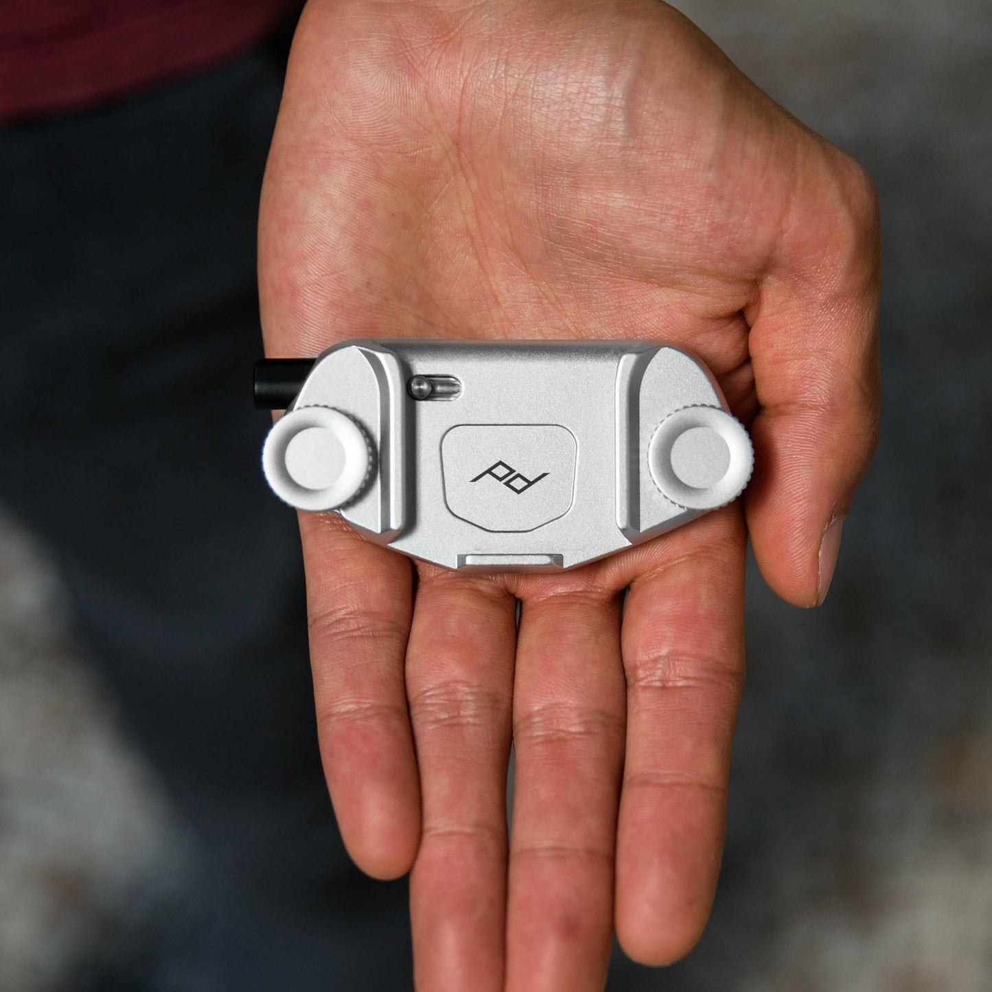 Peak Design Capture Camera Clip V3 Solo, Silver Clip Only, Holds DSLR, Compact and Point and Shoot Bodies, Secure, Stable and Accessible, Attaches