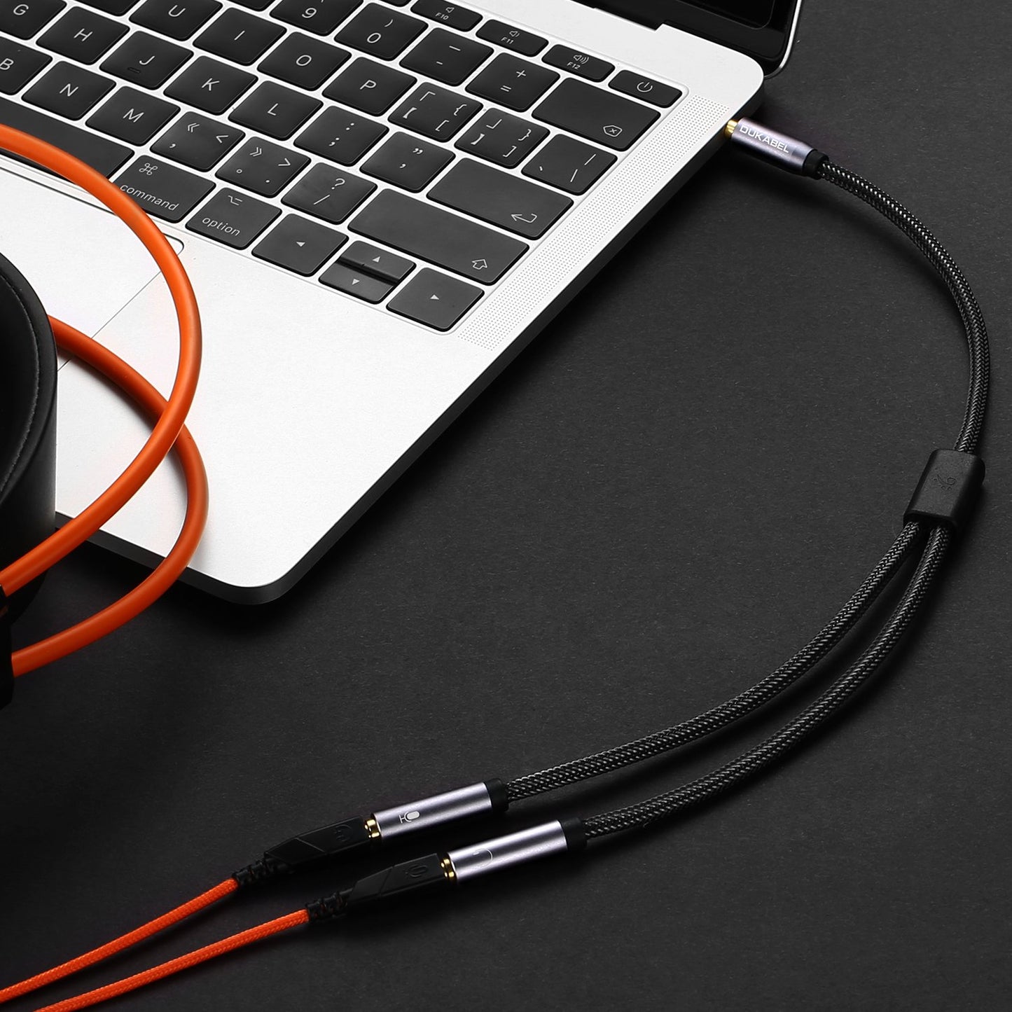 DUKABEL Headsets Splitter Adapter, 3.5mm Jack Separate Headphone & Mic Plug Adapter 3.5mm Combo Audio Adapter Cable for PS4 Gaming Headset PC Xbox One