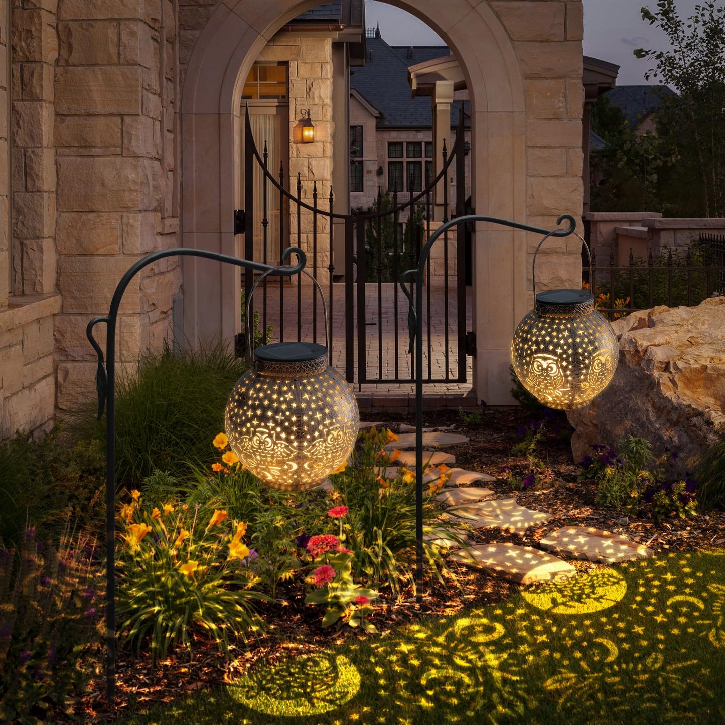 Solar Lanterns Outdoor Waterproof Garden Decorative Lights Owl Hanging Solar Lanterns for Patio, Table, Pathway, Balcony, Lawn, Yard Decor 2 Pack