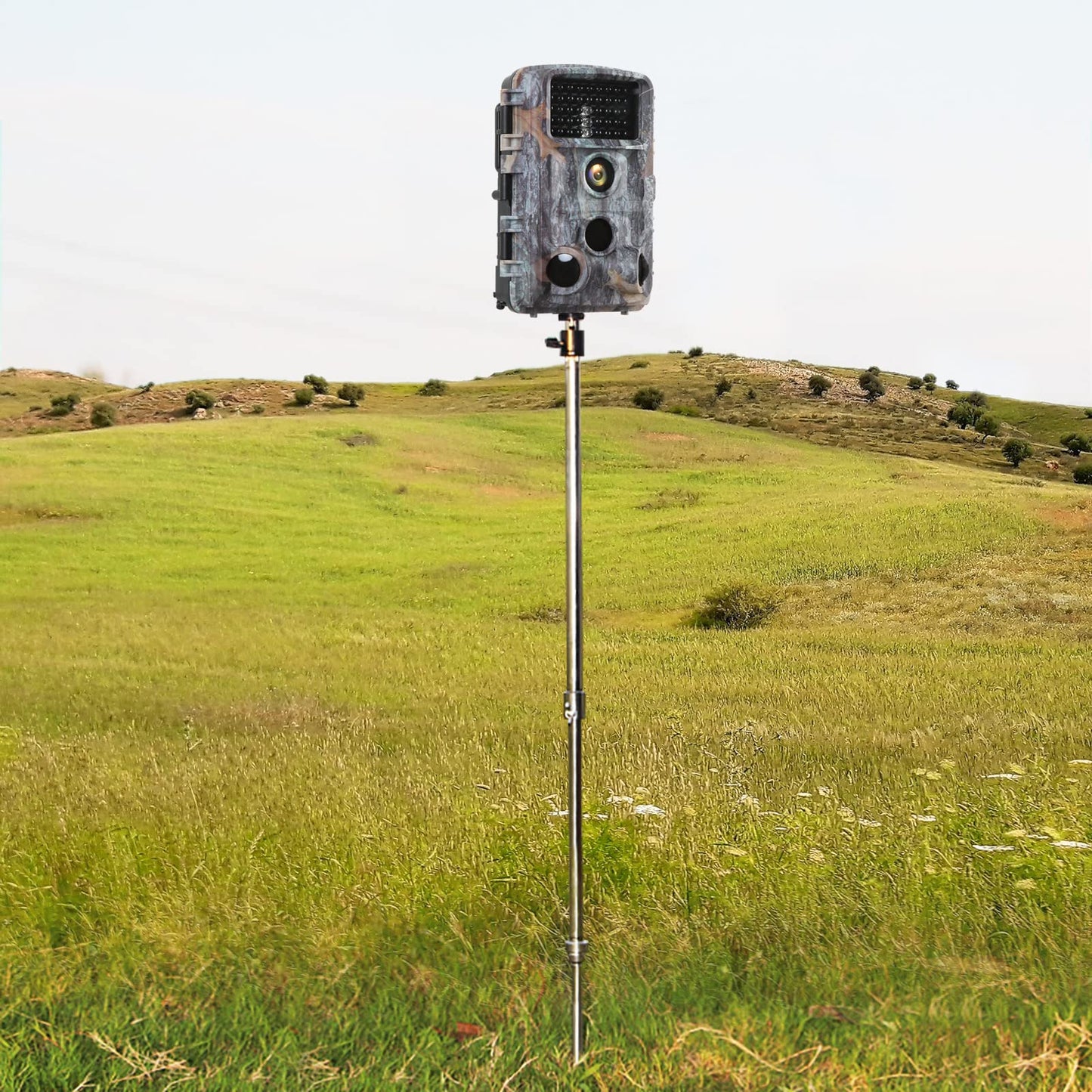 Adfitjo Trail Camera Stand Ground Mount, 360° Adjustable Universal Thread Connection 1/4''-20 (6 mm), Foldable Stainless Steel Bracket, for Hunting