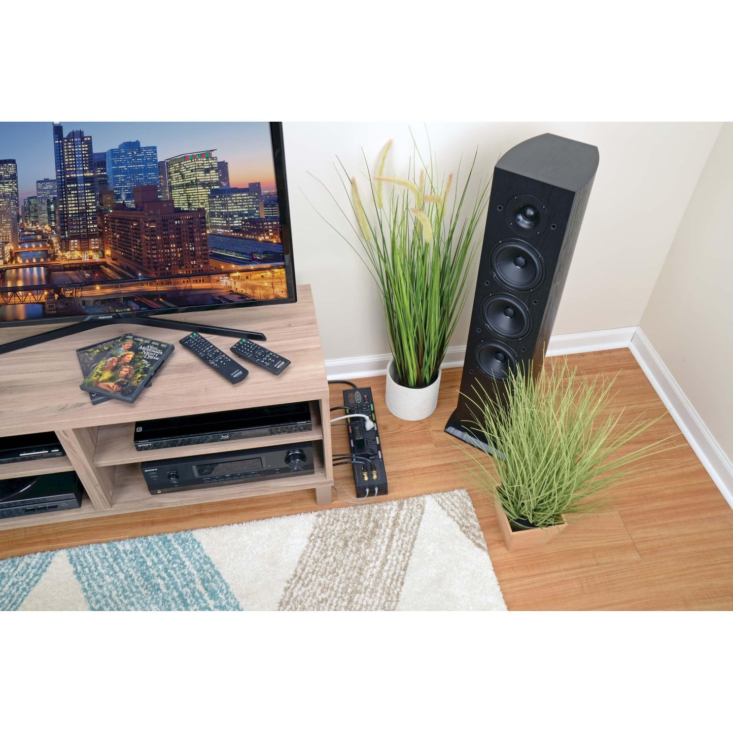 Tripp Lite Isobar 10 Outlet Audio/Video Surge Protector Tel/Modem/Coax/Network 8ft Cord Right Angle Plug, & $500,000 Insurance (HT10DBS) Black