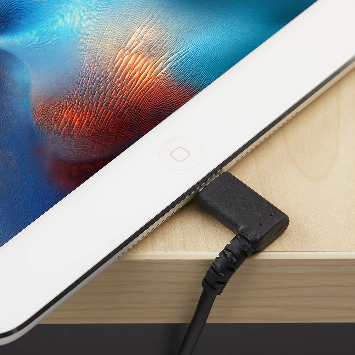 StarTech 3.3ft/1m Angled USB-A to Lightning Cable, Black (RUSBLTMM1MBR)