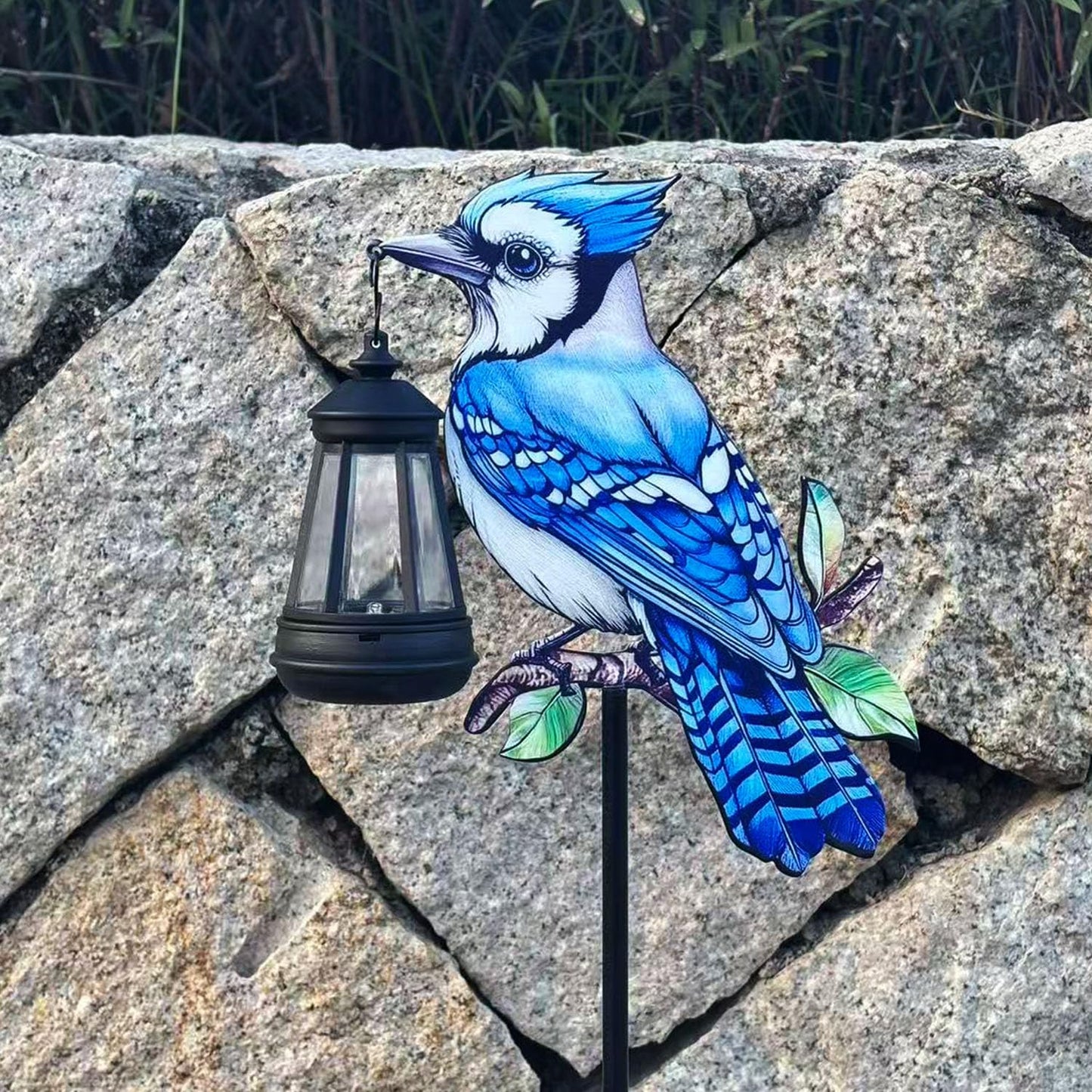 2 Pack Solar Lanterns Outdoor Decor Solar Bule Jay Lanterns Solar Cardinal Redbird Lights Metal Stake Yard Garden Decor Art Figurine Waterproof LED