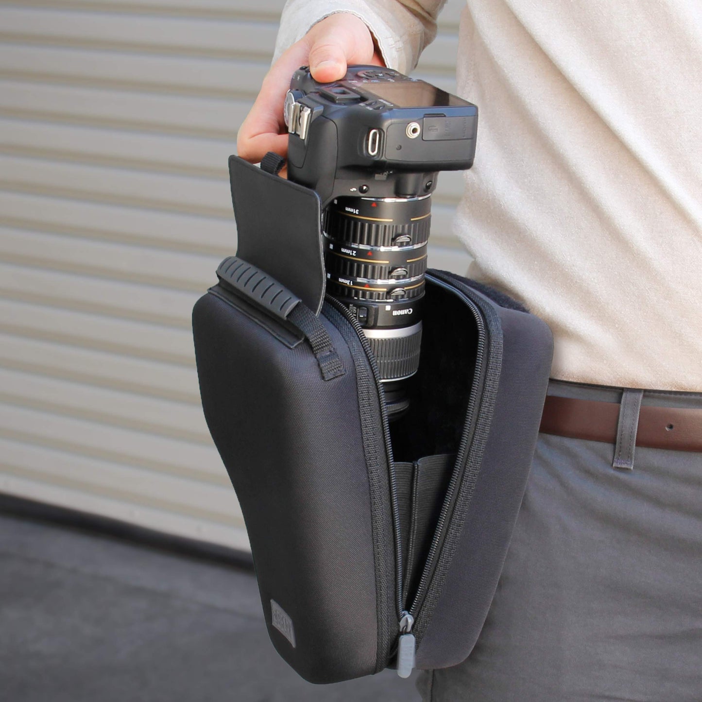 USA Gear Hard Shell Zoom Lens & DSLR Camera Case with Molded EVA Protection, Quick Access Opening and Padded Interior - Compatible with Nikon, Canon
