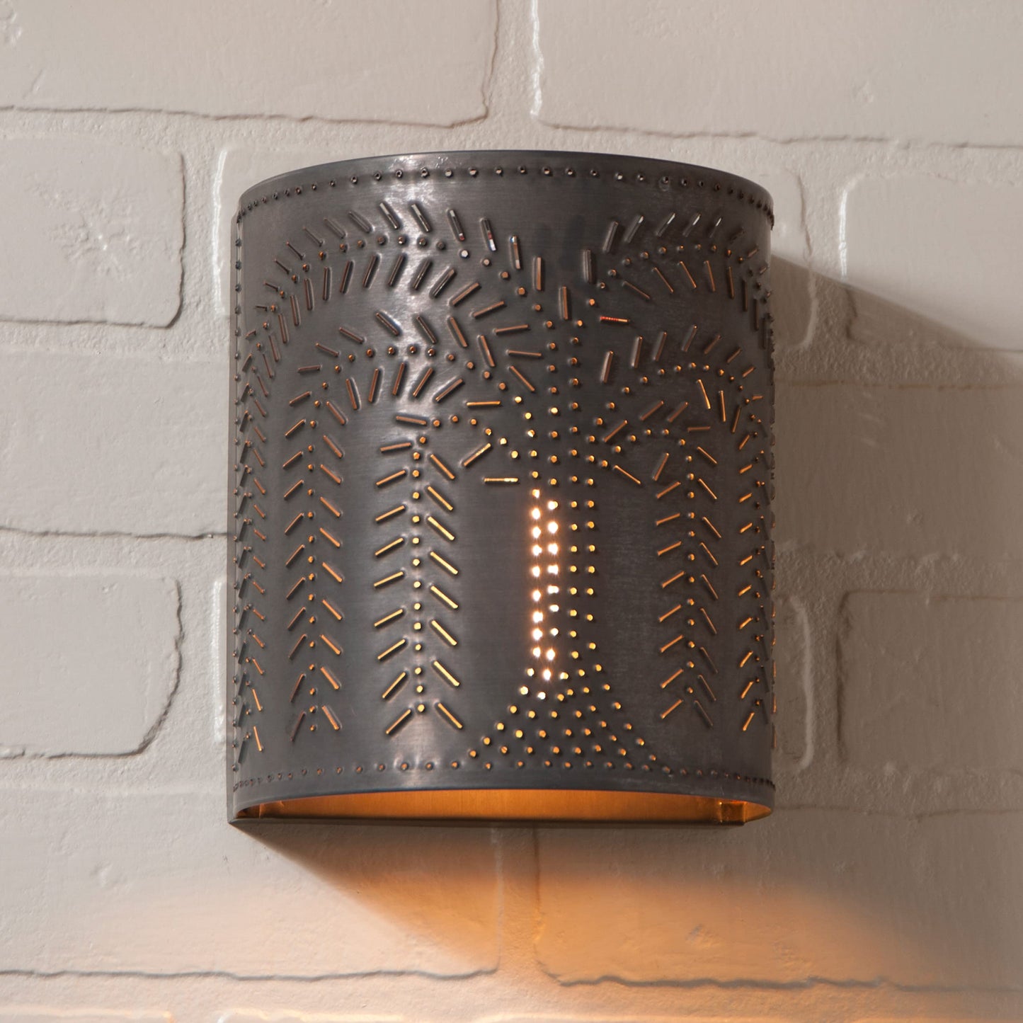 Irvin's Tinware, 724WLKB, Willow Sconce Light in Kettle Black, Primitive Country Wall Sconces in Tin