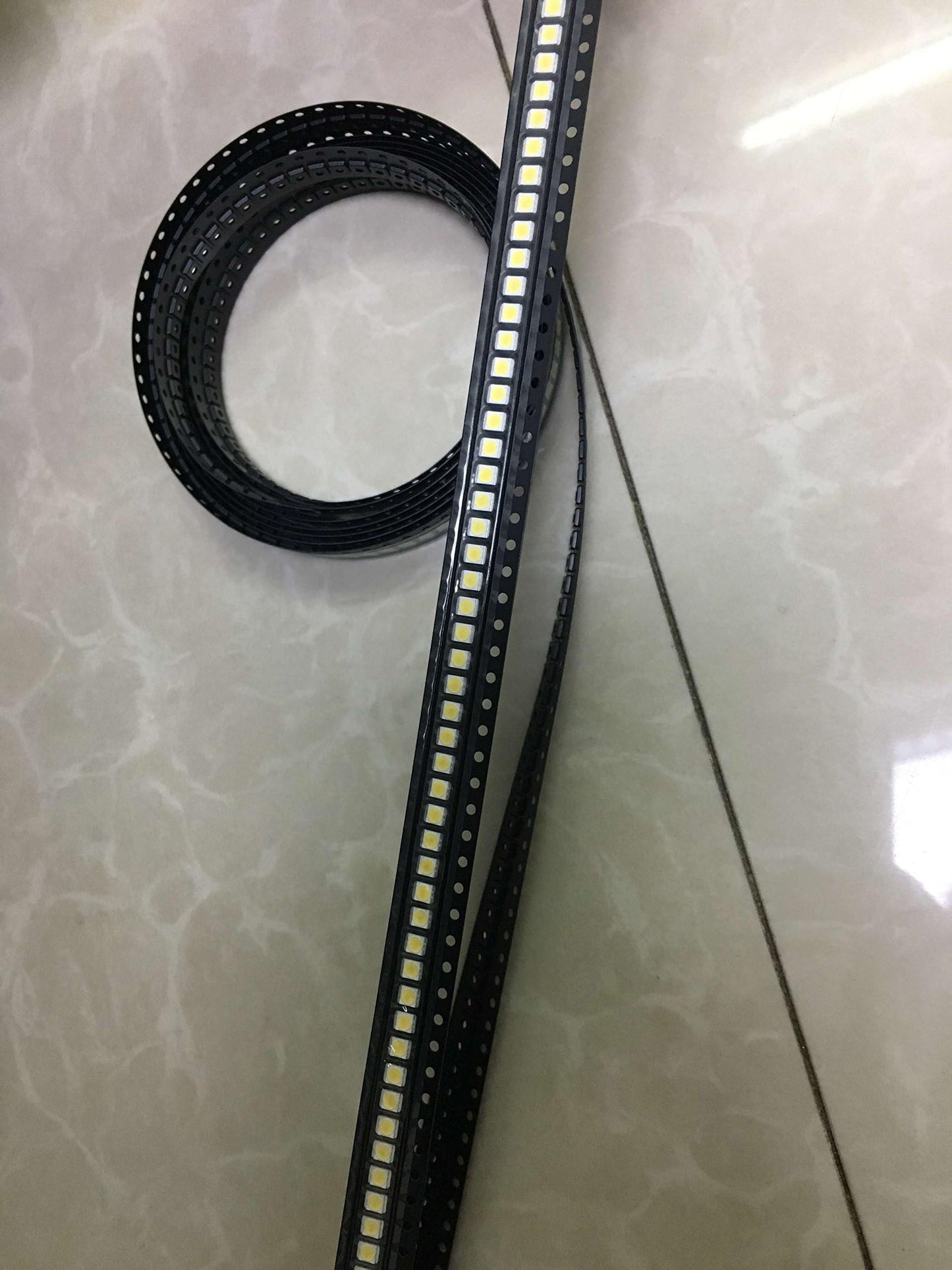 Taidacent 100pcs lot LATWT470RELZK 3528 led Backlight LCD TV Backlight Beads