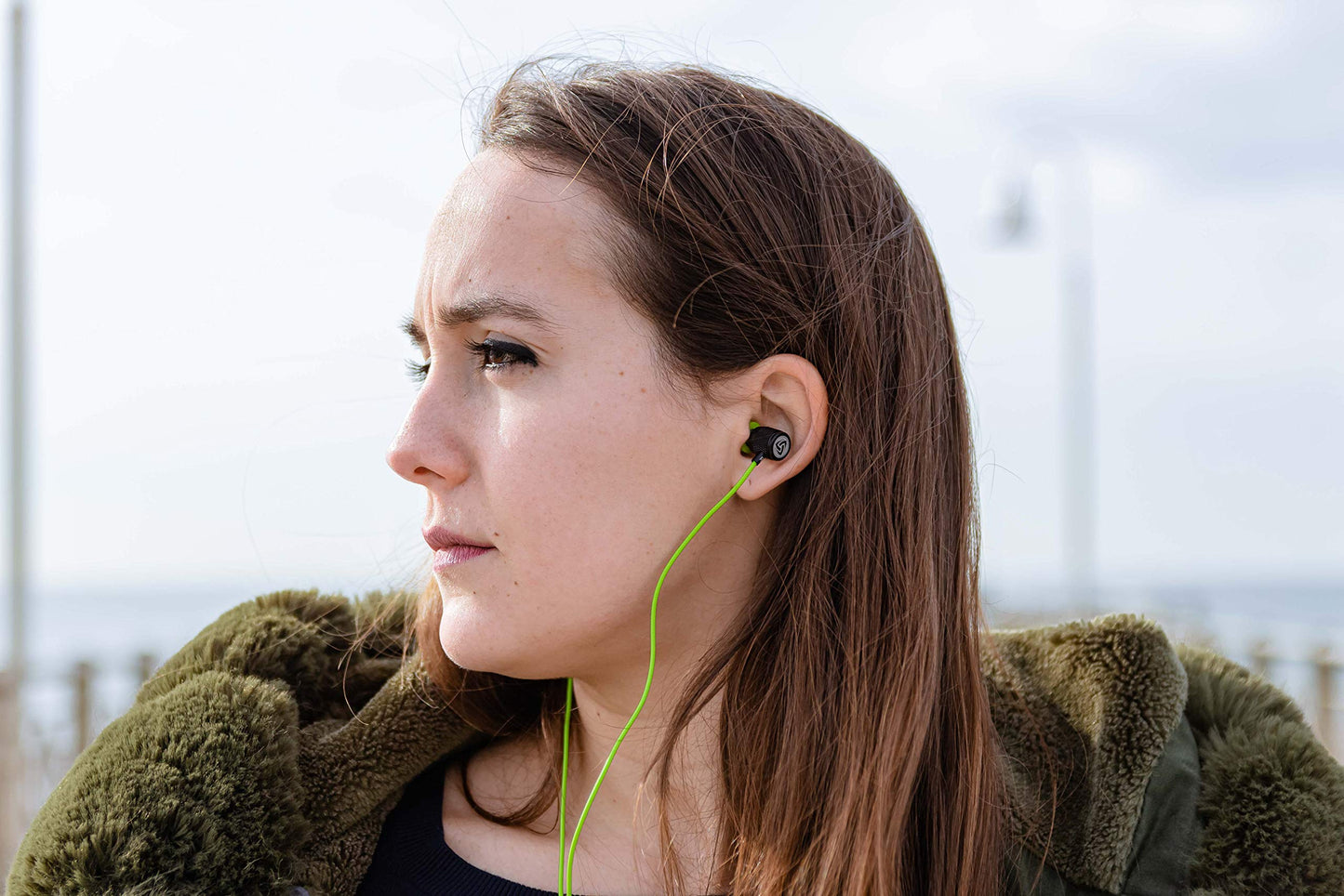 LUDOS Ultra Wired Earbuds in-Ear Headphones, 5 Years Warranty, Earphones with Microphone, Noise Isolating Ear Buds, Memory Foam for iPhone, Samsung