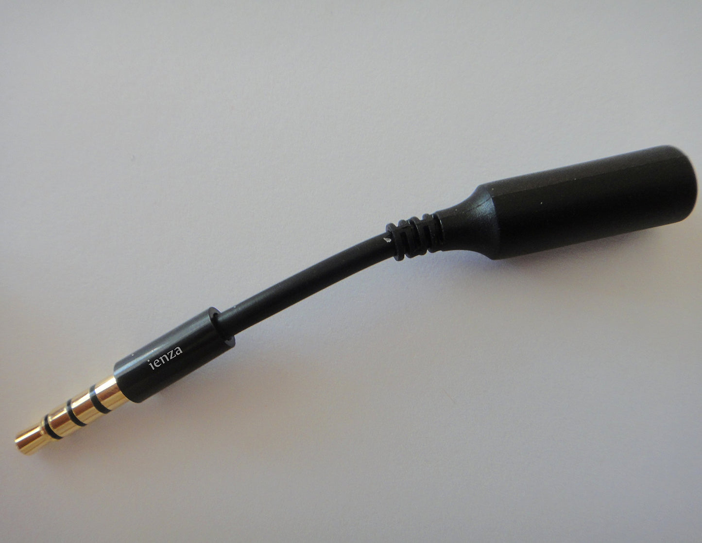 ienza® 3.5mm Male to 3.5mm Female Auxiliary 4-Conductor TRRS Stereo Audio Extension Cable/Jack Extender/Headphone Adapter with Ultra-Slim Housing