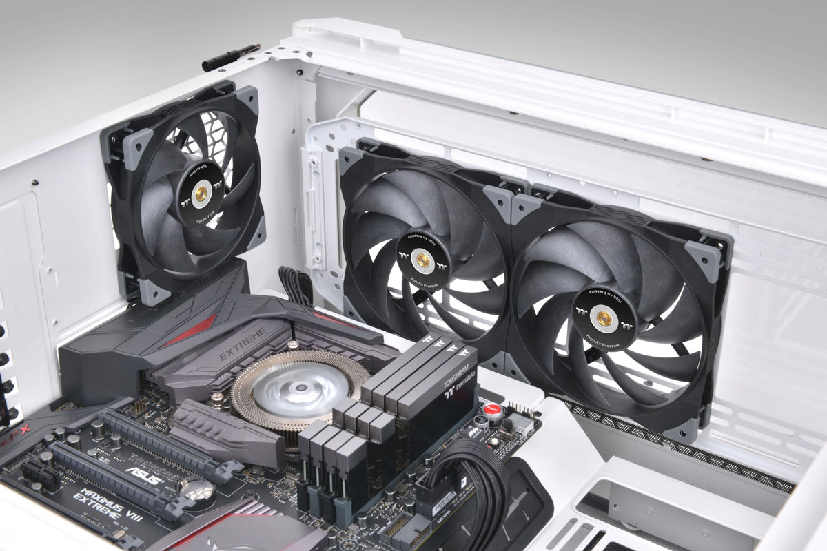 Thermaltake SWAFAN GT14 PC Cooling Fan, 3 Types of Detachable Fan Blades, 6.4 Inches, High Pressure/High Air Flow/Reversed, Desktop Compatible
