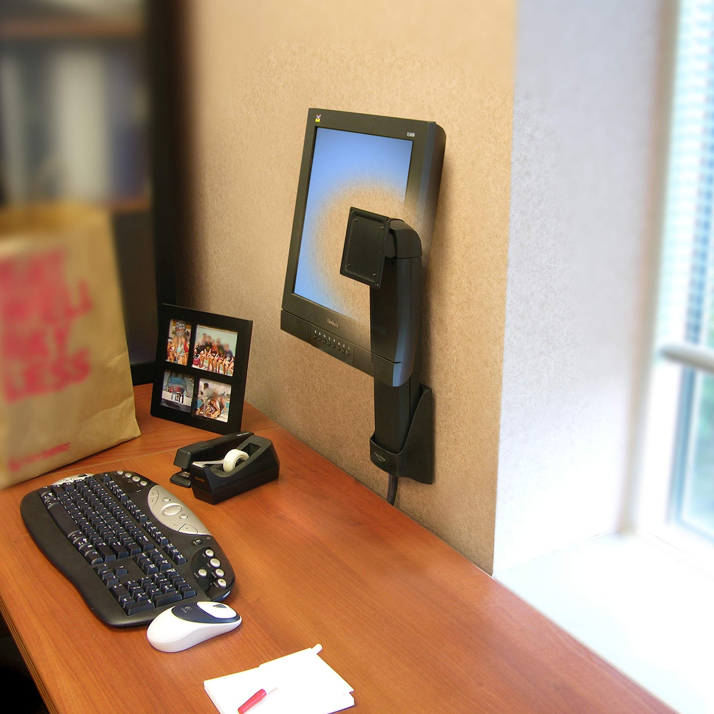 Ergotron - Neo-Flex Wall Mount Lift, VESA Wall Bracket- for Monitors Up to 27 Inches, 6 to 16 lbs - Black