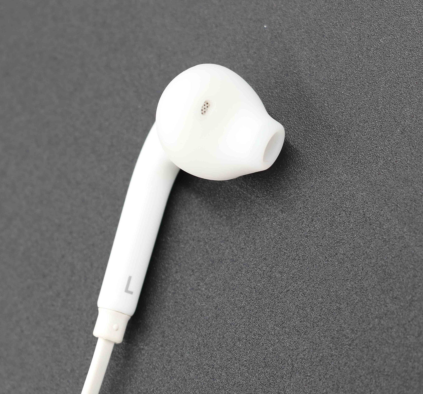 ALXCD Ear Gels Tips for Galaxy Ear Buds, 2 Pair Soft Comfortable White Silicone Replacement Ear Tips for Samsung Galaxy Earphone S6edge/ S7/ S7edge