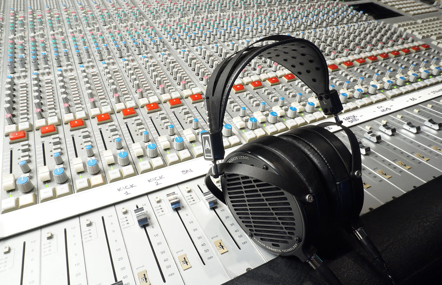 Audeze LCD-MX4 Over-Ear | Open-Back Headphones | Magnesium housing