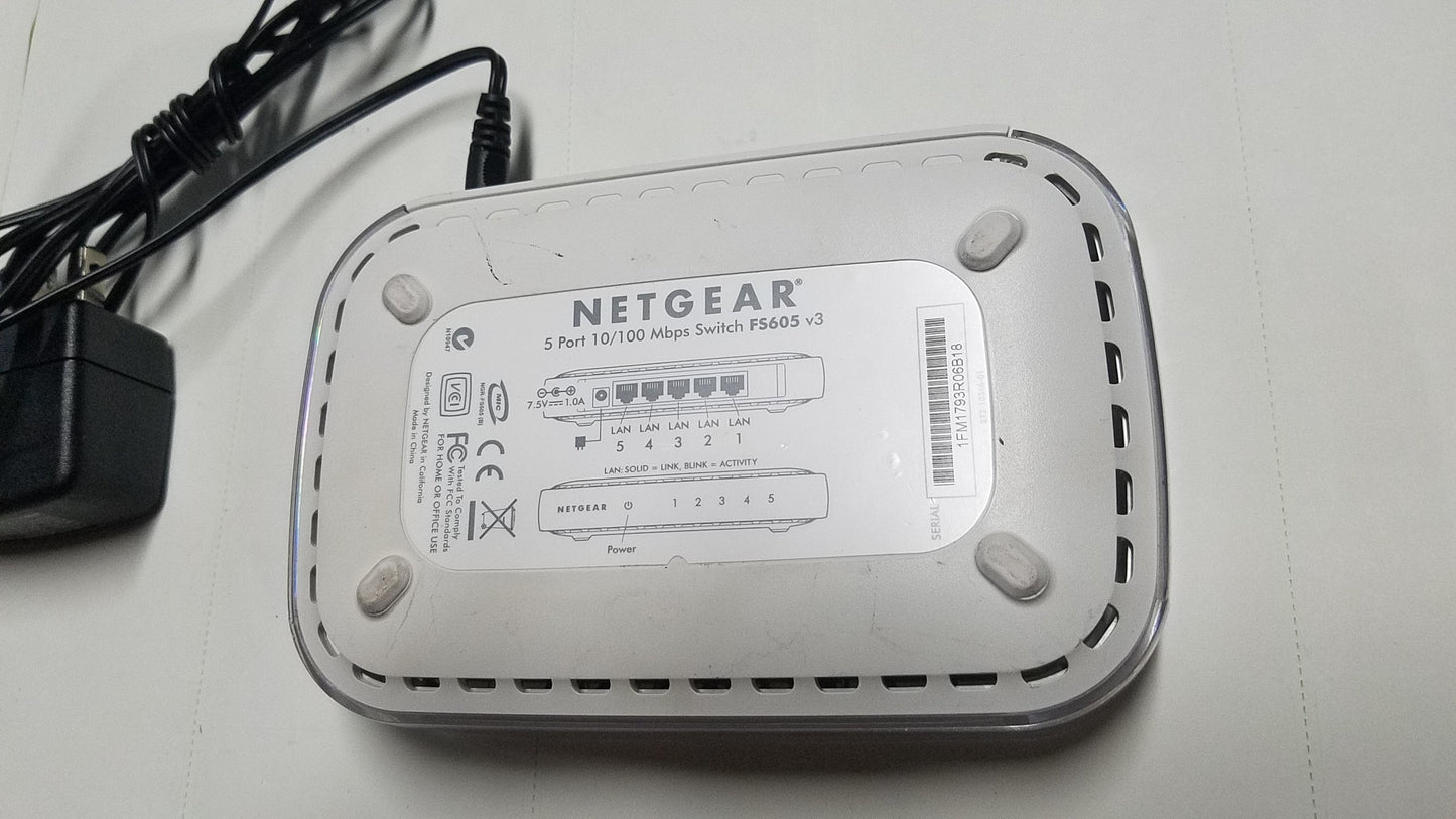 NETGEAR GS605 5-Port Gigabit Desktop Switch - Switch - 5 x 10/100/1000 - desktop