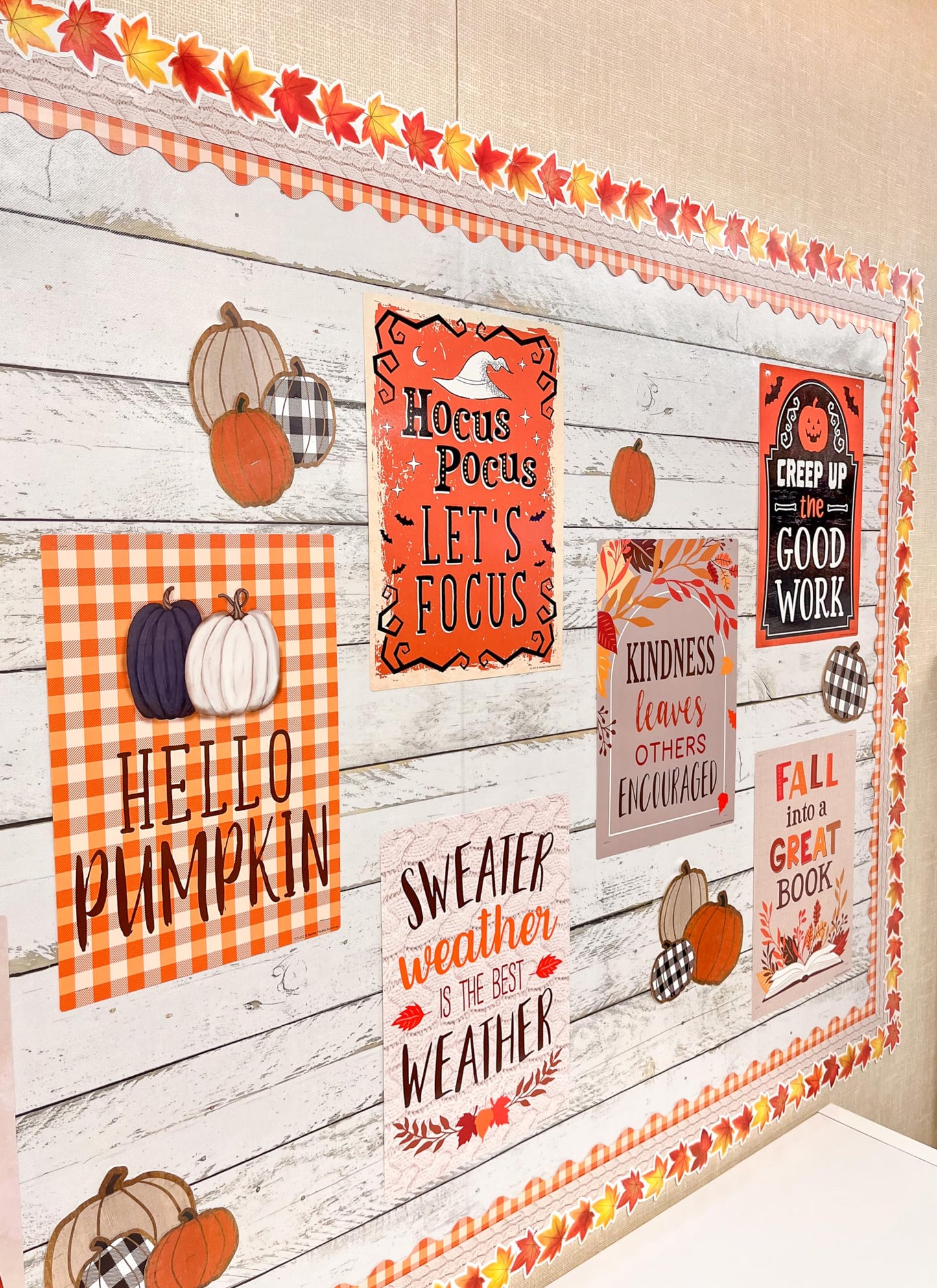 Teacher Created Resources White Shiplap Better Than Paper® Bulletin Board Roll (TCR77498)