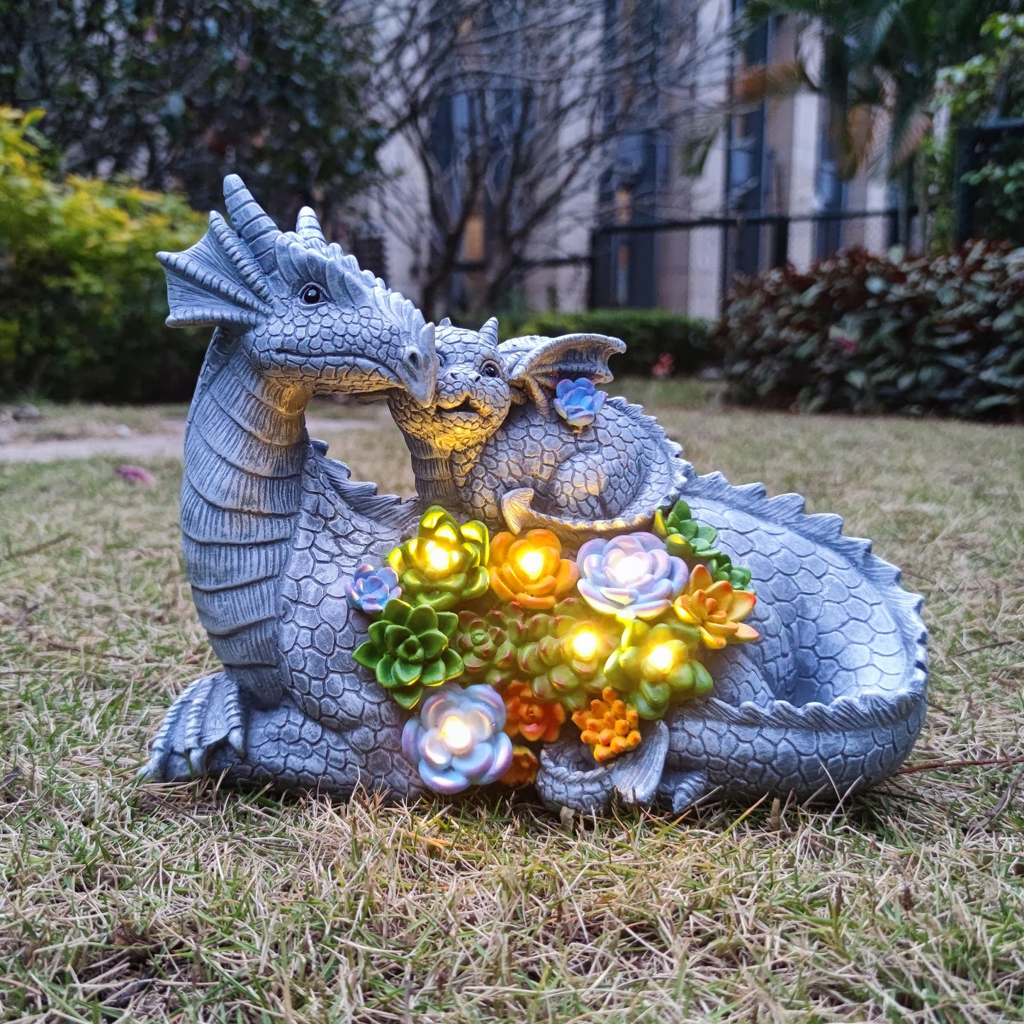 VIOYOUNS Solar Dragon Statue with LED Lights, Dargon Lover Gifts with Succulent and 6 LED Lights for Outdoor,Solar Dragon Decor for Yard, Garden