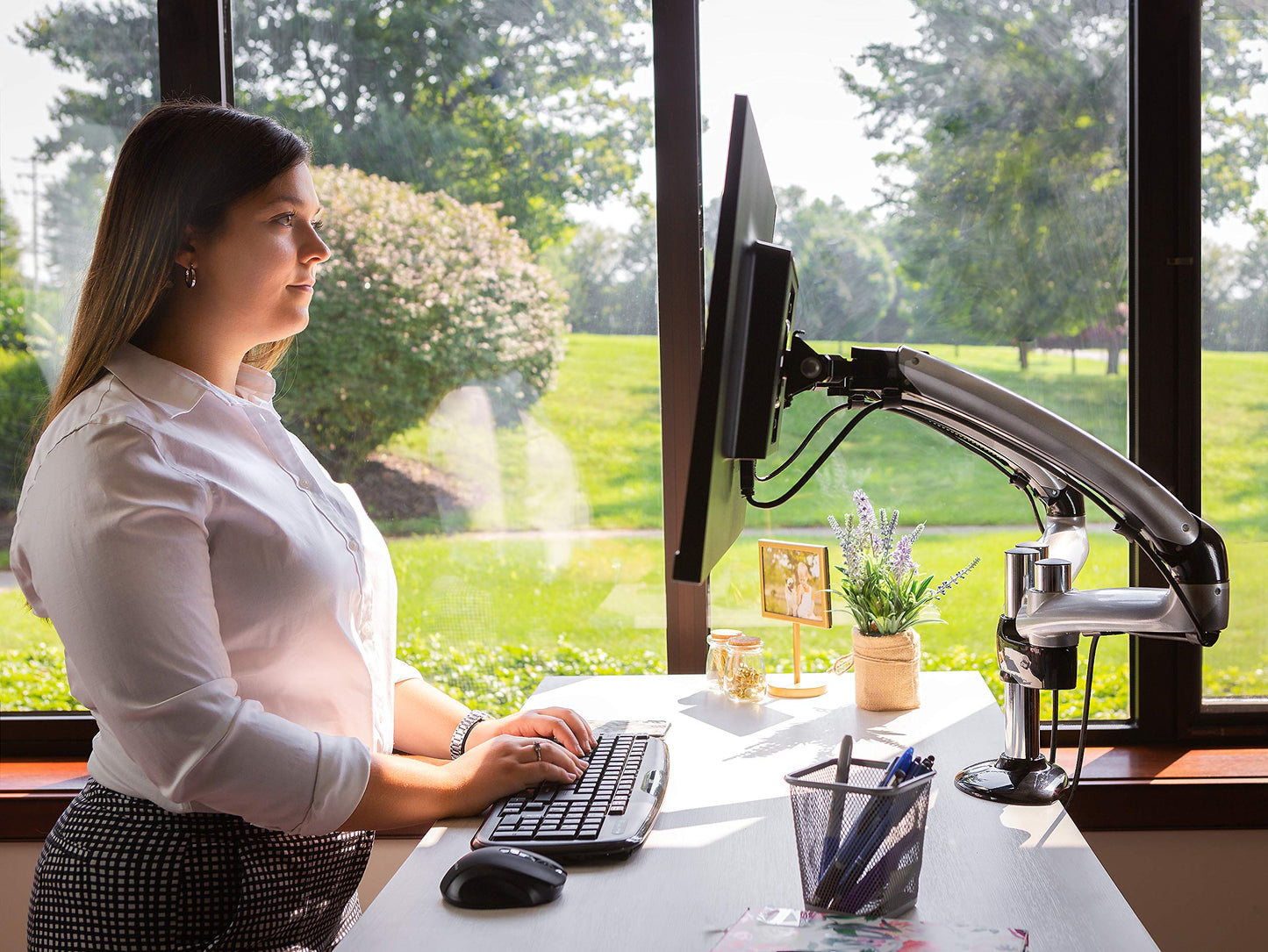 Ergotech Dual Freedom Arm, Includes Two Aluminum Articulating Arms, 8.4-17.8 lbs. Weight Capacity per Arm, Suitable for Monitors up to 27 inches, VESA