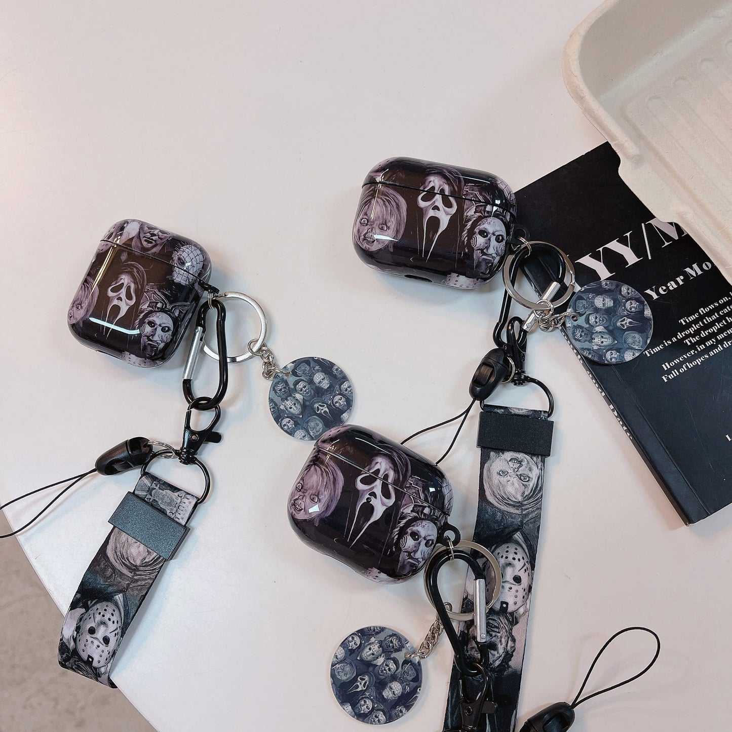 Cool Scream Pattern Pro 3rd Generation Case 2025 with Durable IMD Printing Technology and PET Layer?with Horror Keychain Clip Carabiner