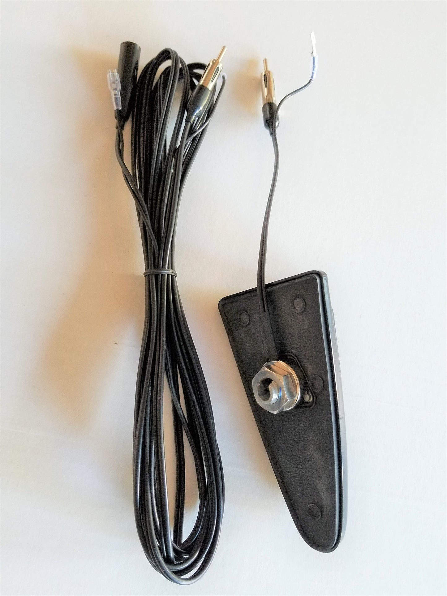 Powerhouse TEP USA Shark Fin AM FM Amplified Amplifier Marine Car Truck Offroad Antenna Stereo Radio 12V