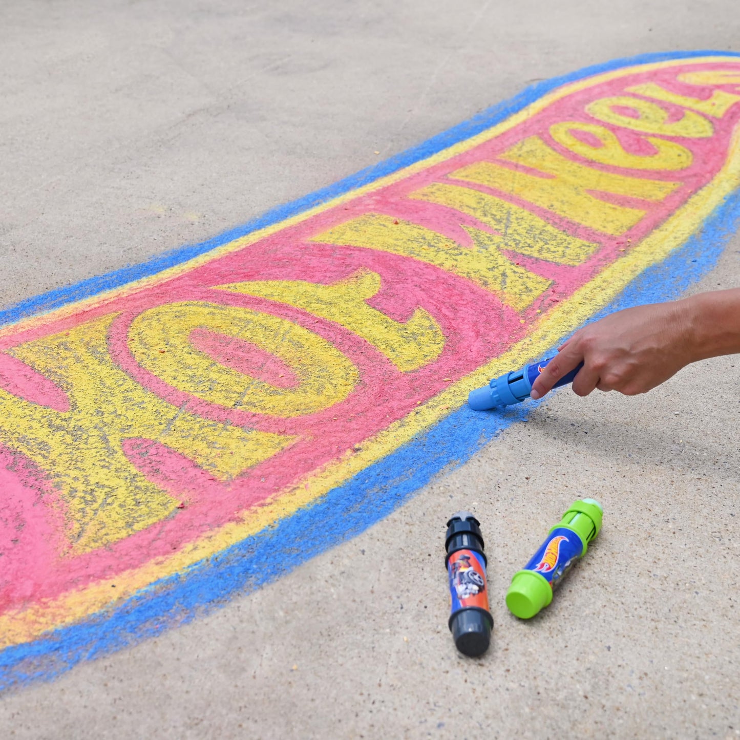 Sunny Days Entertainment Hot Wheels™ Jumbo Chalk Holders | 5 Chalk Sticks with Holders for Kids | Sidewalk Chalk for Toddlers